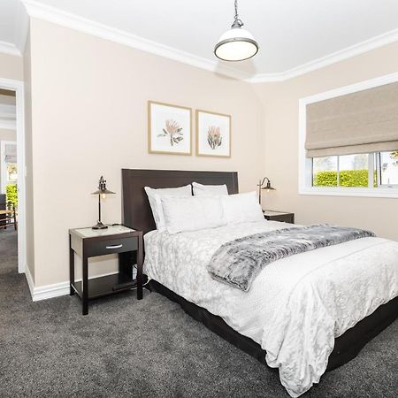 Sweet Magnolia 1 Or 2 Bedroom Suite St Kilda Cambridge With Complimentary Continental Breakfast Exteriér fotografie