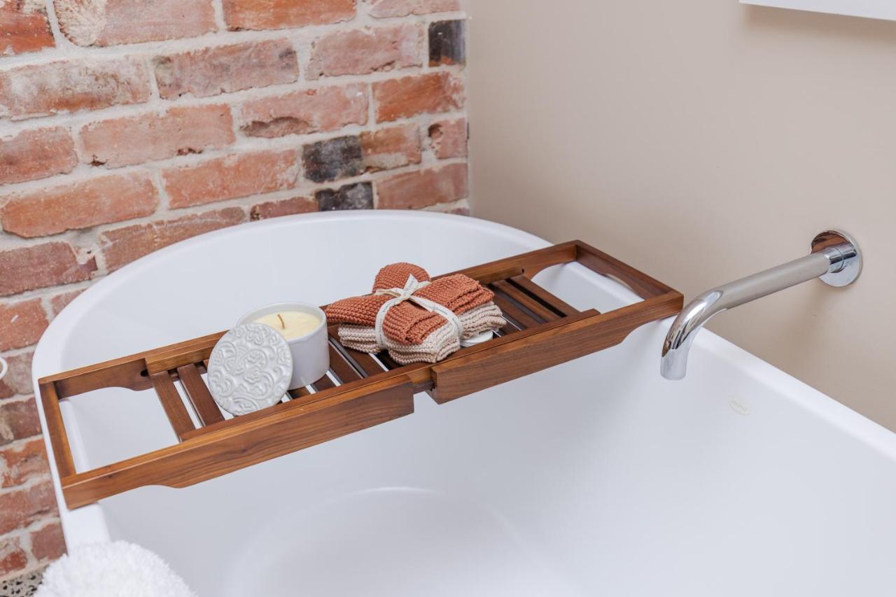 Sweet Magnolia 1 Or 2 Bedroom Suite St Kilda Cambridge With Complimentary Continental Breakfast Exteriér fotografie