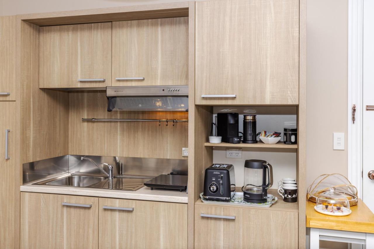 Sweet Magnolia 1 Or 2 Bedroom Suite St Kilda Cambridge With Complimentary Continental Breakfast Exteriér fotografie