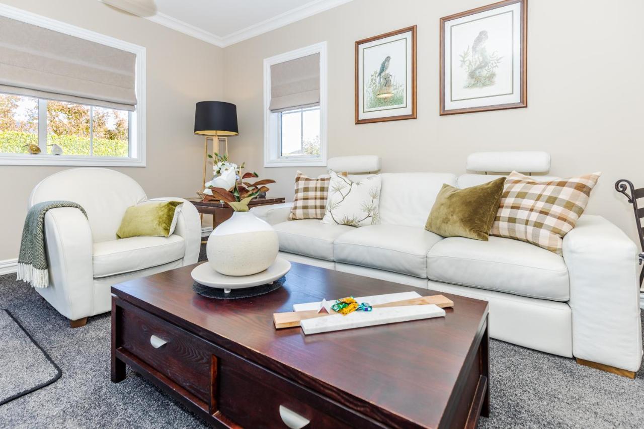 Sweet Magnolia 1 Or 2 Bedroom Suite St Kilda Cambridge With Complimentary Continental Breakfast Exteriér fotografie