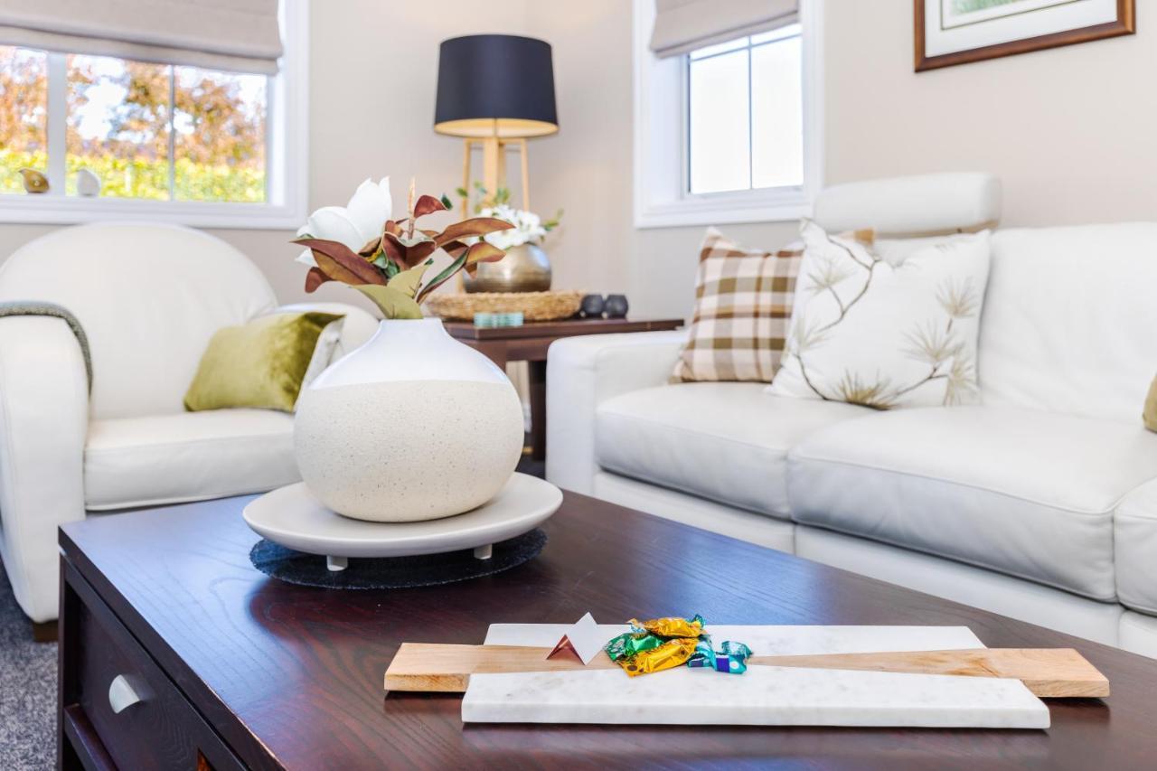 Sweet Magnolia 1 Or 2 Bedroom Suite St Kilda Cambridge With Complimentary Continental Breakfast Exteriér fotografie