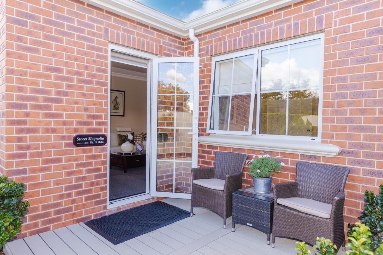 Sweet Magnolia 1 Or 2 Bedroom Suite St Kilda Cambridge With Complimentary Continental Breakfast Exteriér fotografie